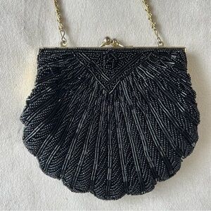 Vintage La Regale Black Beaded Clamshell Cocktail Party Purse